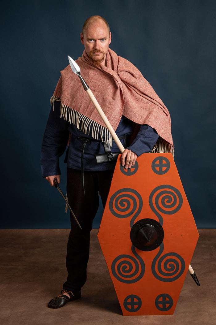 Germanic Iron Age cloak, wool, red
