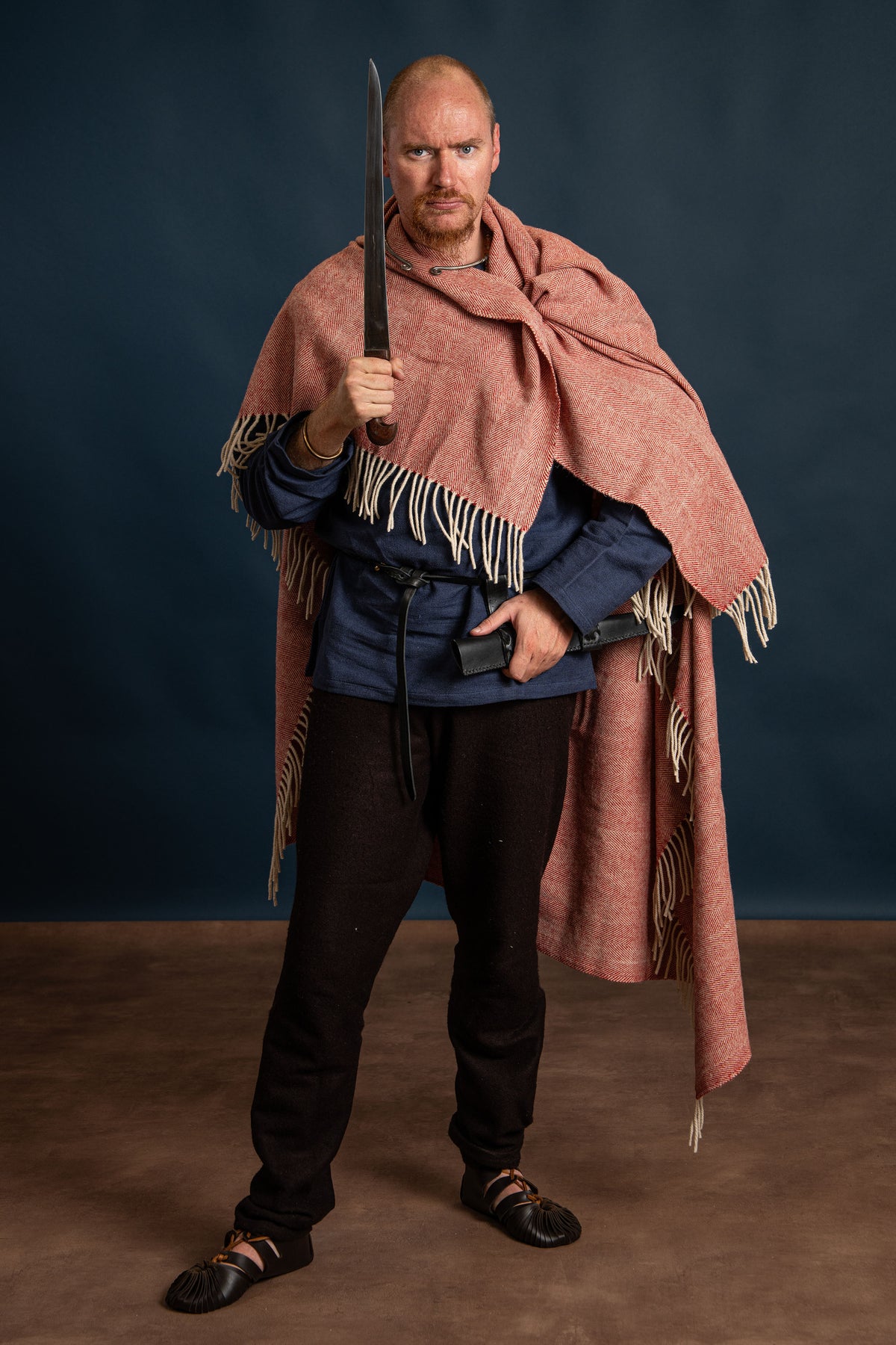 Germanic Iron Age cloak, wool, red