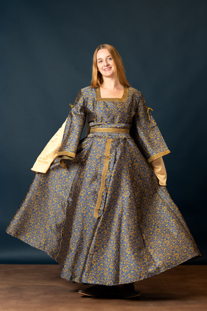 Aquitania bliaut - blue