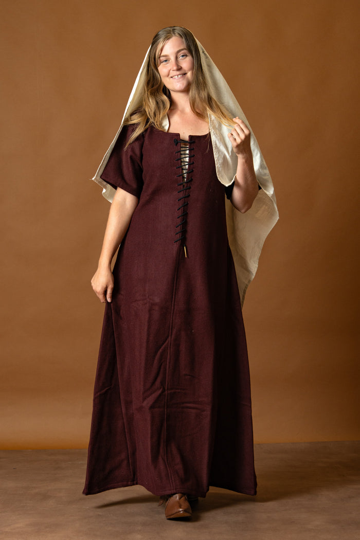 15th century cotehardie, wool, red