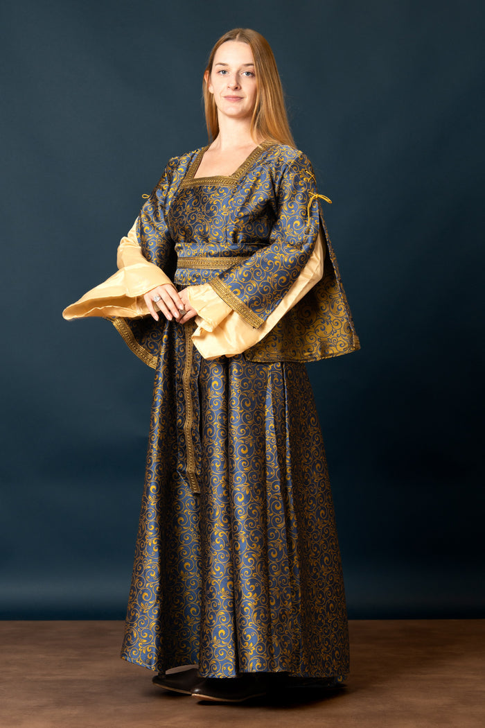 Aquitania bliaut - blue