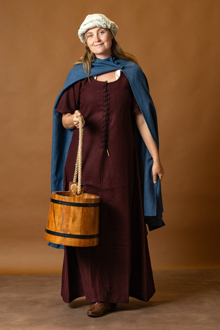 15th century cotehardie, wool, red