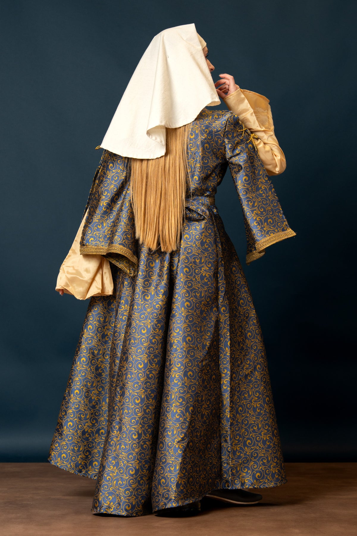 Aquitania bliaut - blue