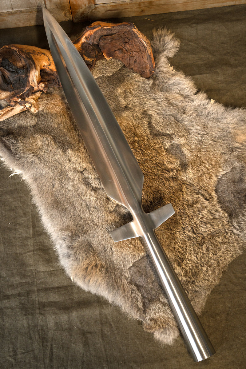 Lanza vikinga alada, semi-afilada