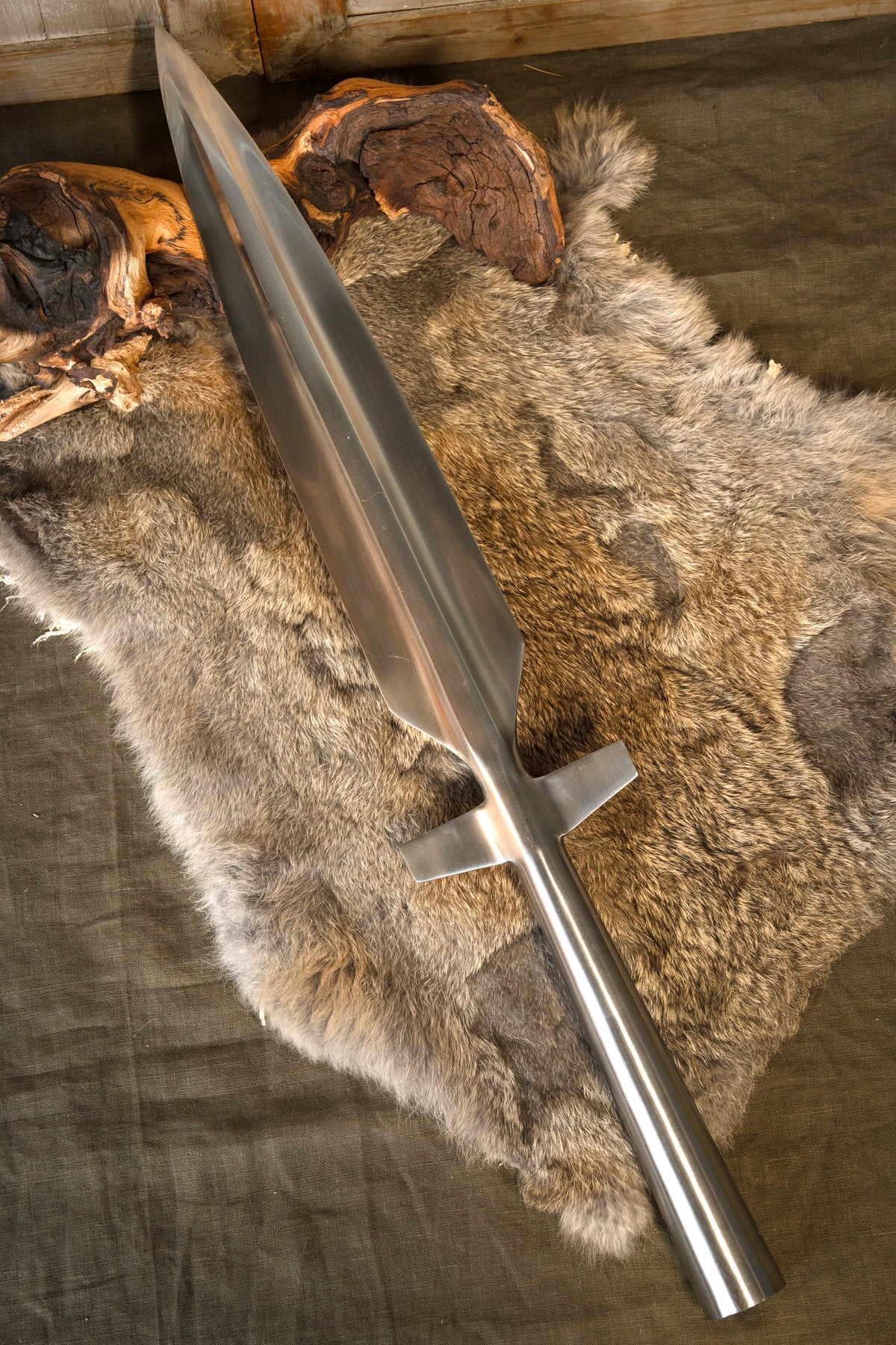 Winged Viking spear, semi-sharp