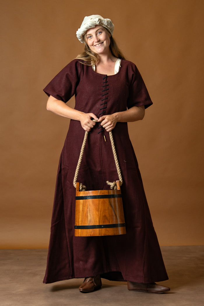 15th century cotehardie, wool, red