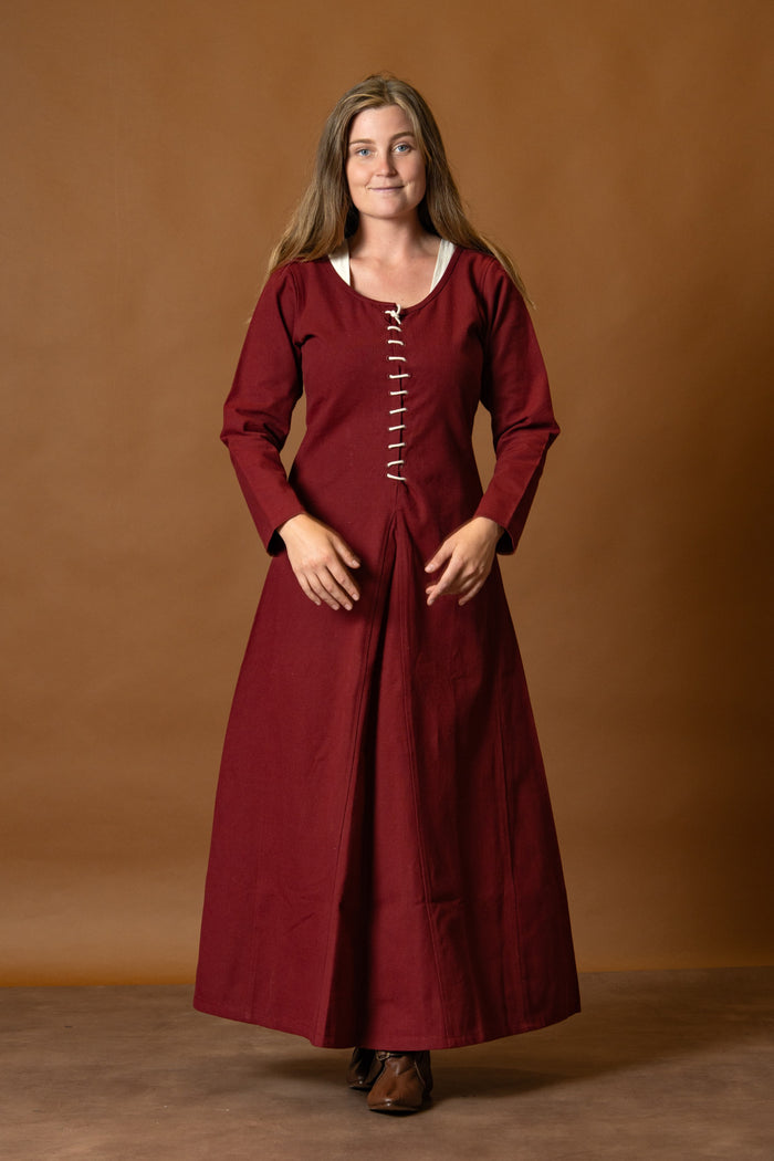 Cotehardie Christina, burgundy red
