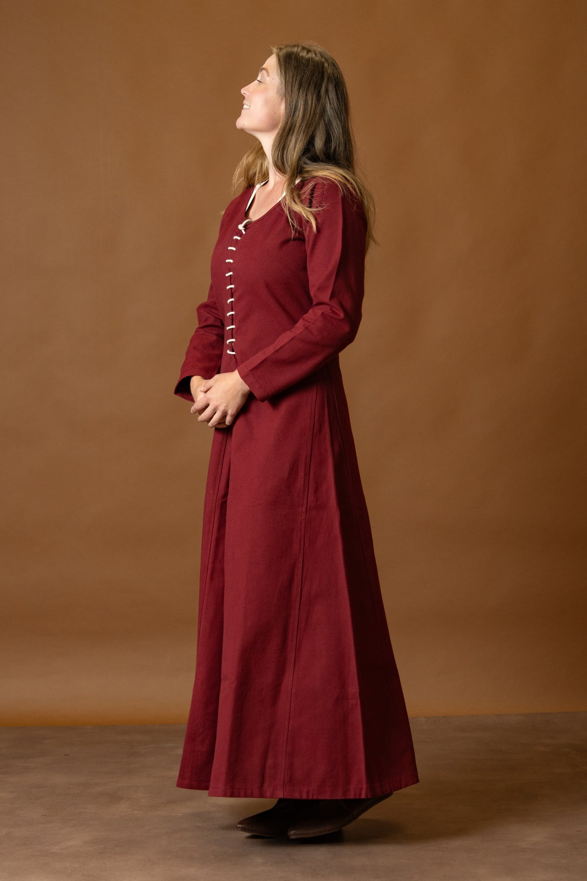 Cotehardie Christina, burgundy red