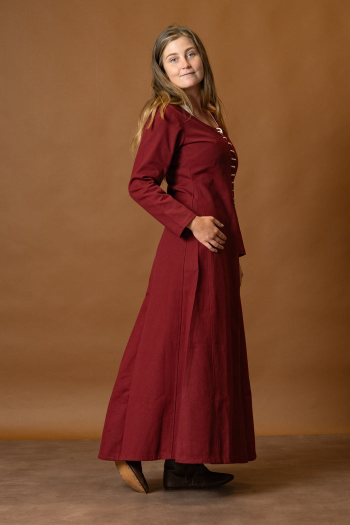 Cotehardie Christina, burgundy red