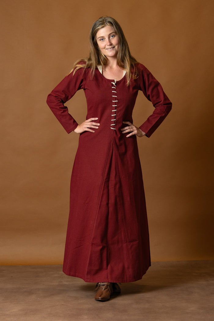 Cotehardie Christina, burgundy red