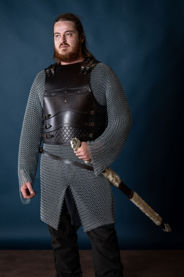Hauberk with split, galvanized, unriveted 10 mm