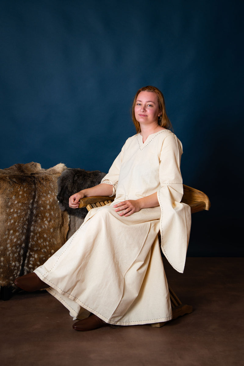 Medeltida klänning Begina, naturfärgad