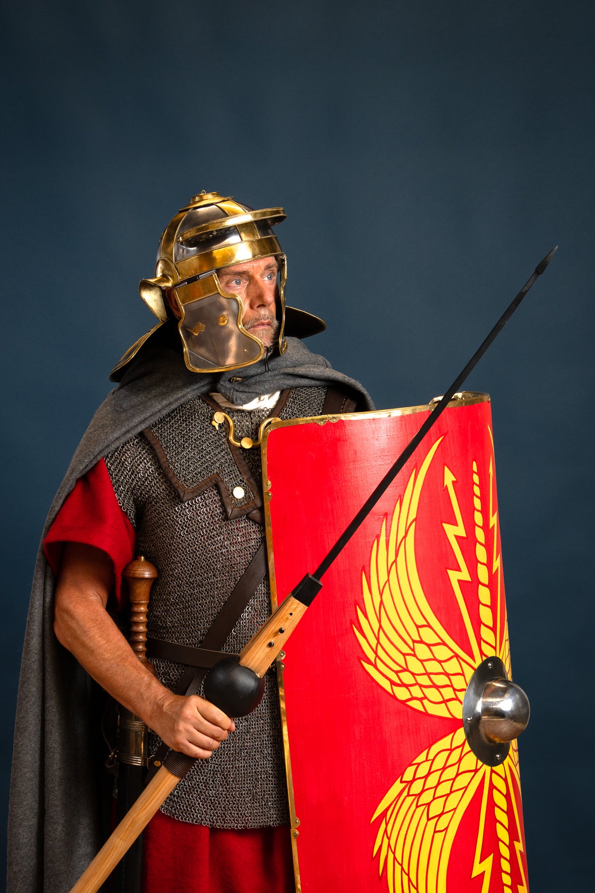 Traditional Roman pilum, semi-sharp