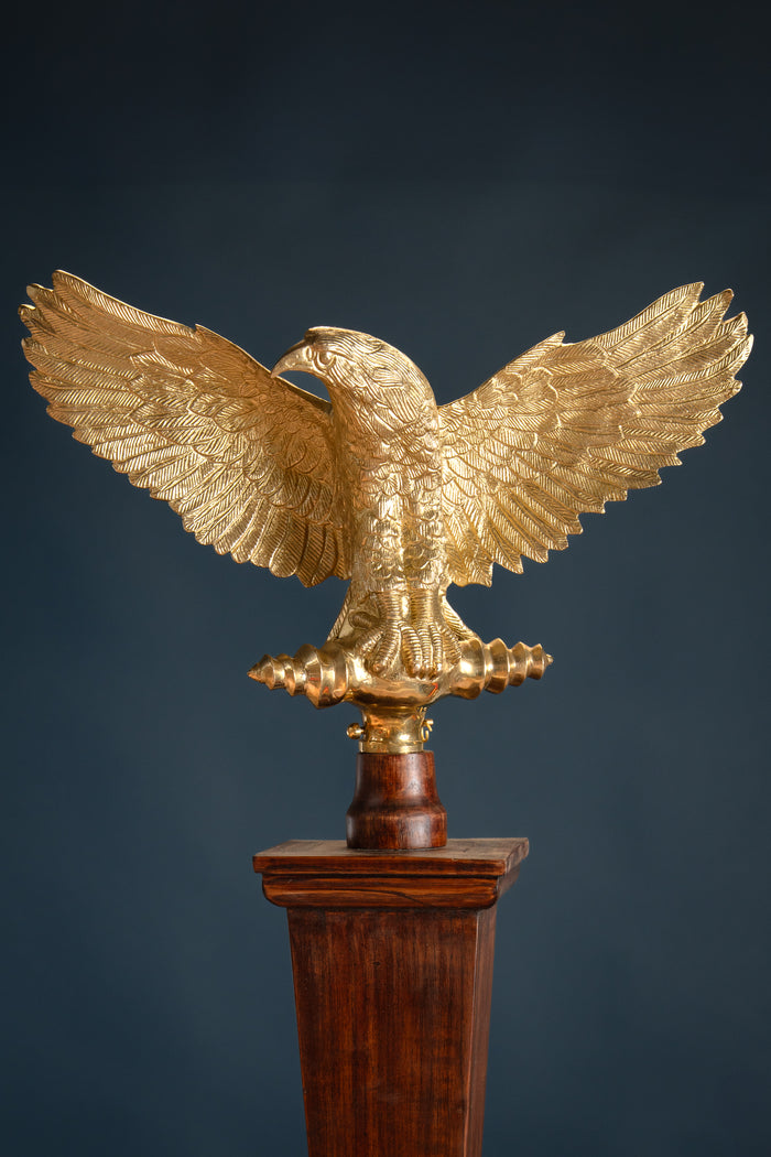 Aquila, Roman eagle with shaft