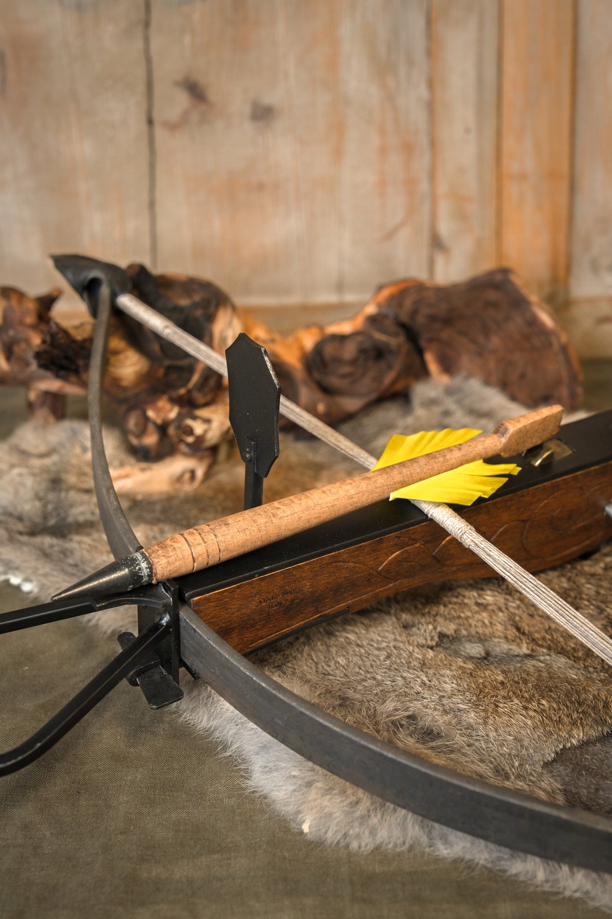 Crossbow, 77 cm