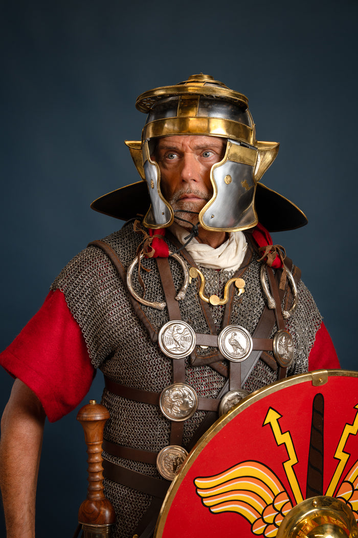Phalerae set with torc