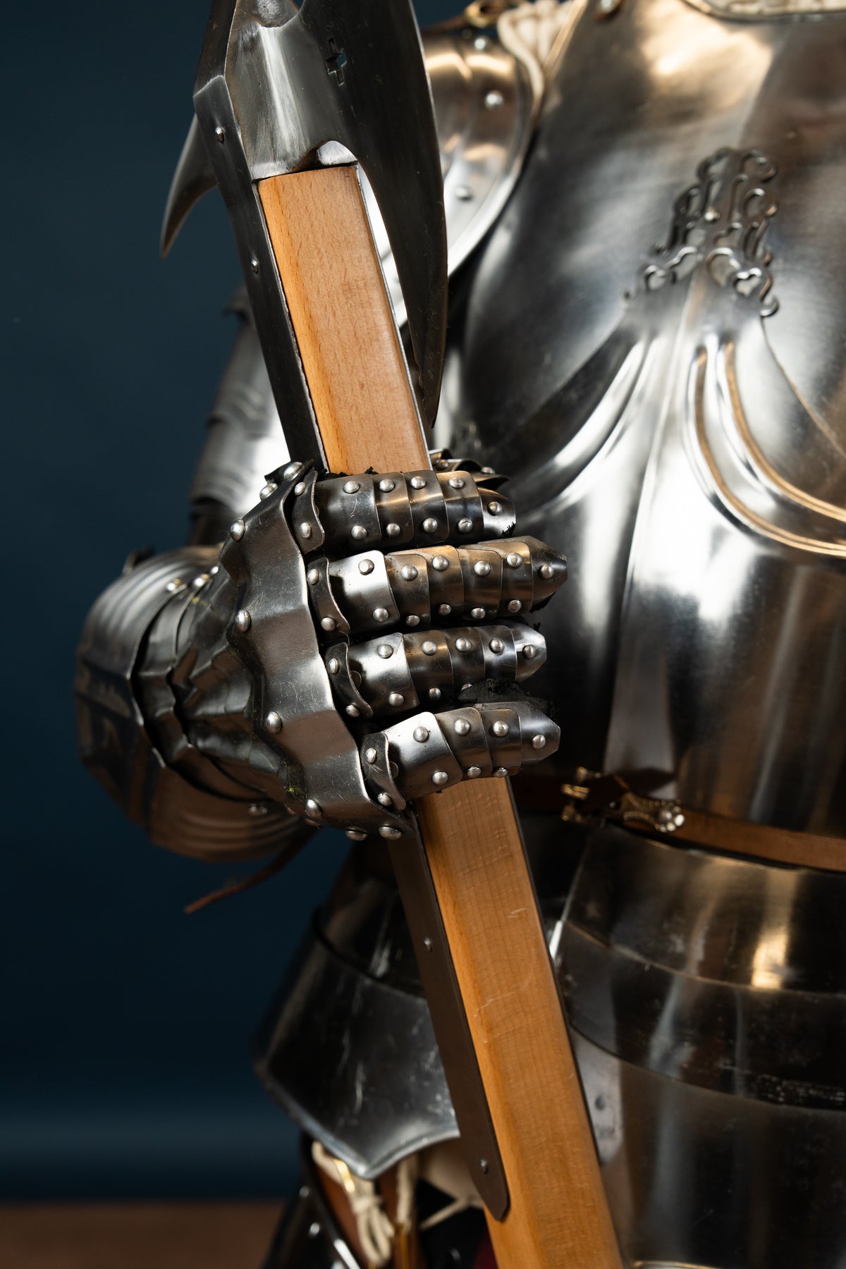 Late Gothic gauntlets, 1.2 mm