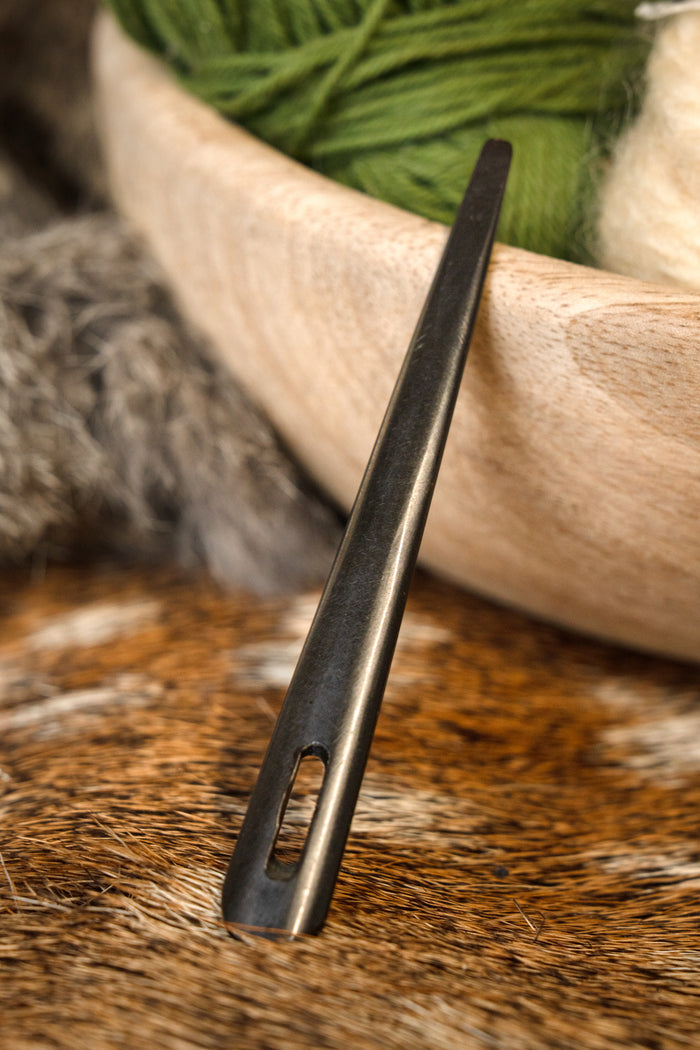 Horn needle binding needle