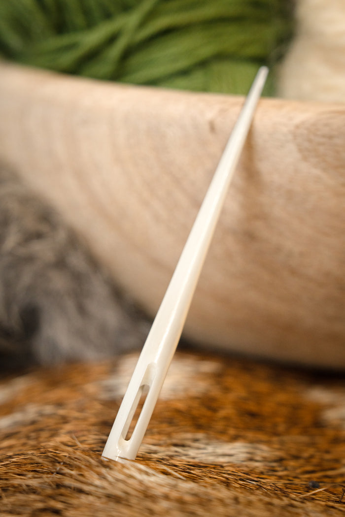 Bone needle, 8 cm