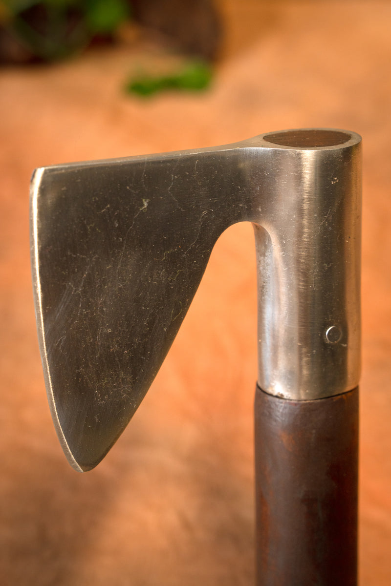 Hacha de guerra del siglo XIII, Biblia de Maciejowski, semi-afilada