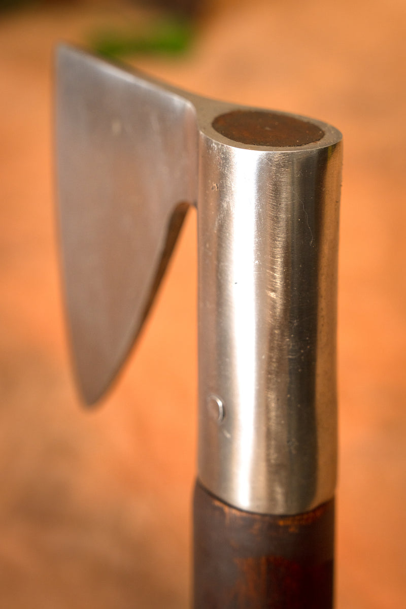 Hacha de guerra del siglo XIII, Biblia de Maciejowski, semi-afilada