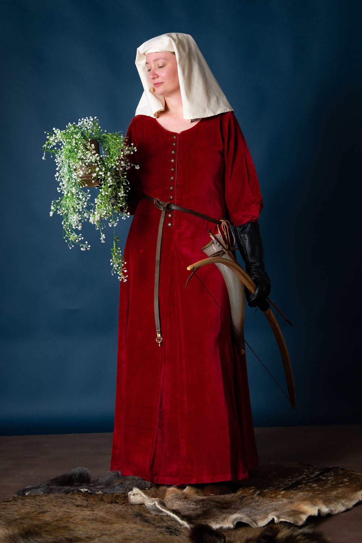 Velvet cotehardie Christina, red