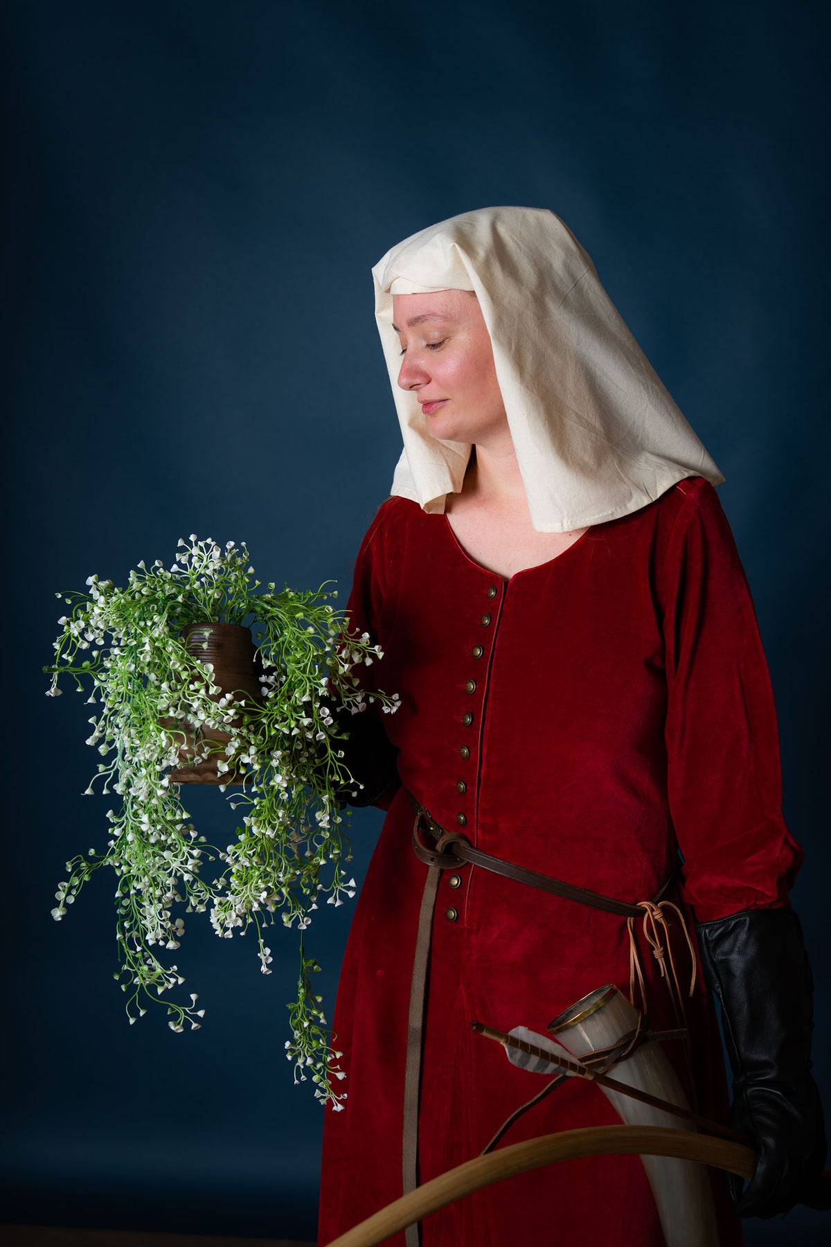 Velvet cotehardie Christina, red