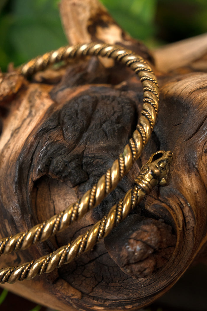 Viking upper bracelet with wolf heads, bronze