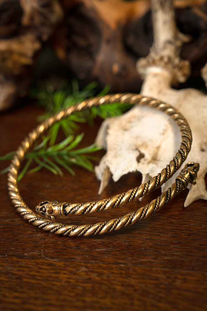 Viking upper bracelet with wolf heads, bronze