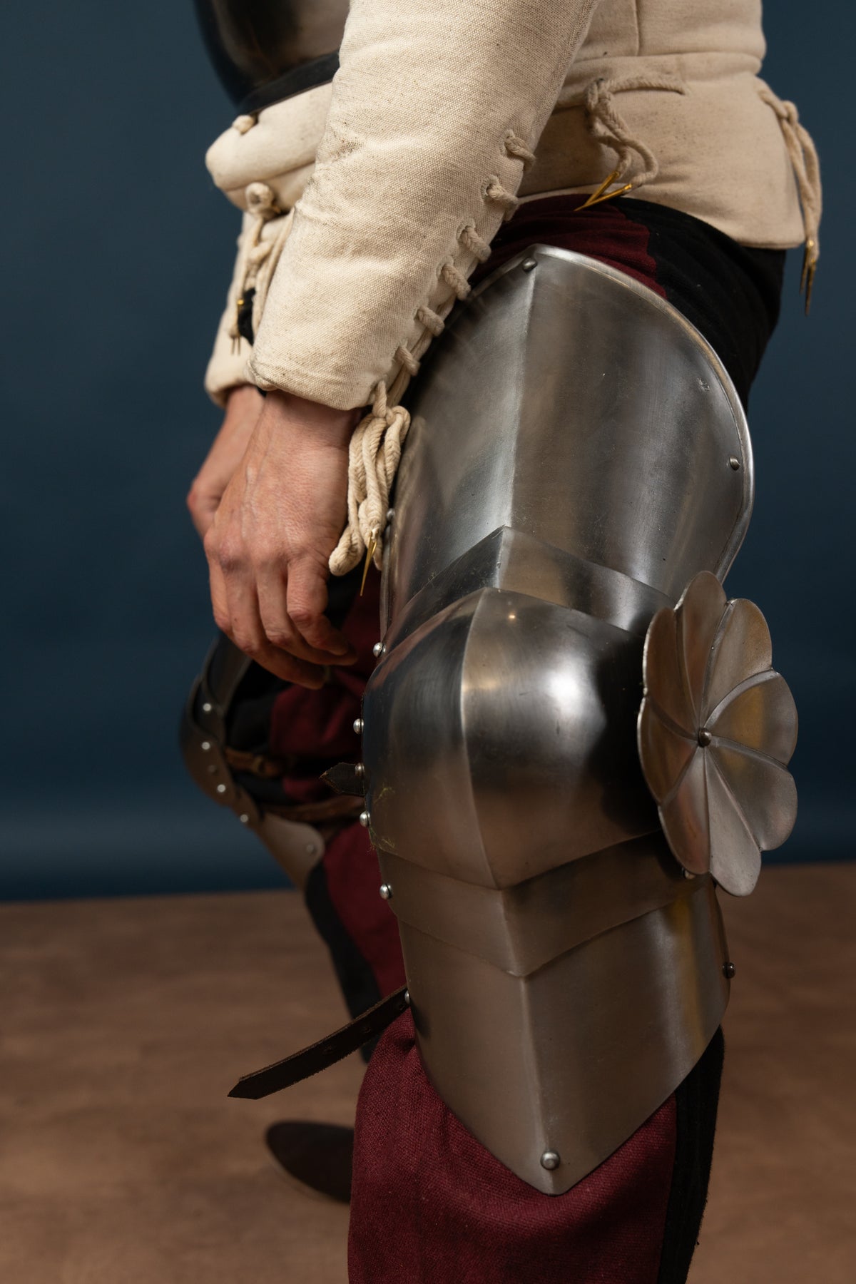 Late 15th century cuisses, upper leg armor, 1.6 mm