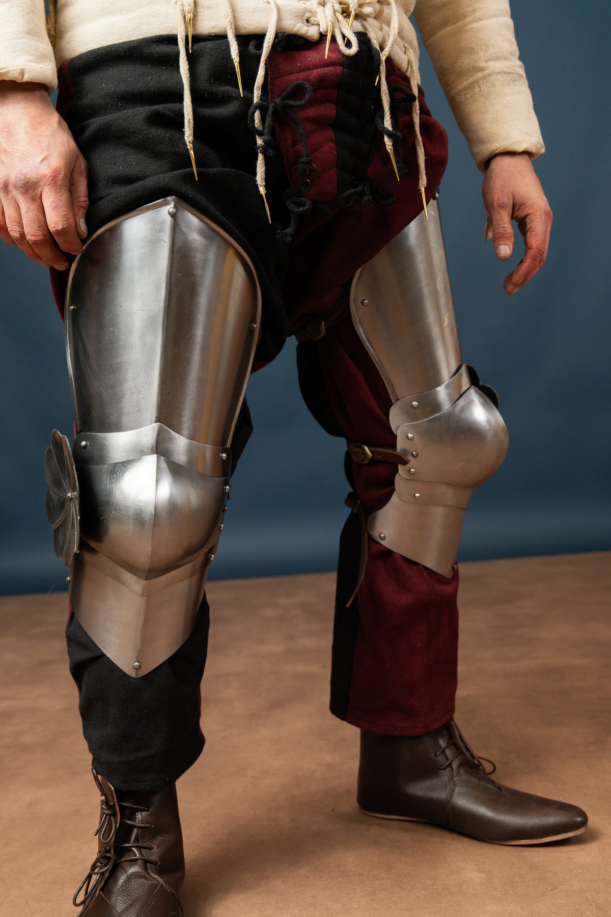 Late 15th century cuisses, upper leg armor, 1.6 mm