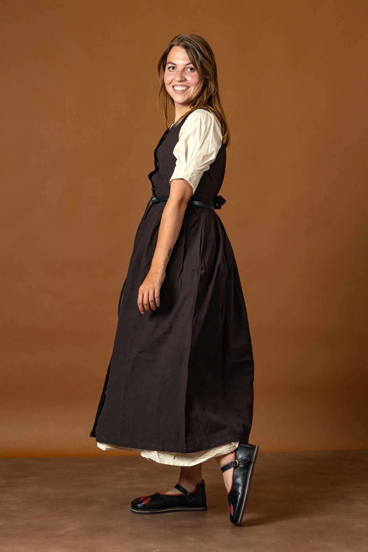 Kirtle Alice, brown