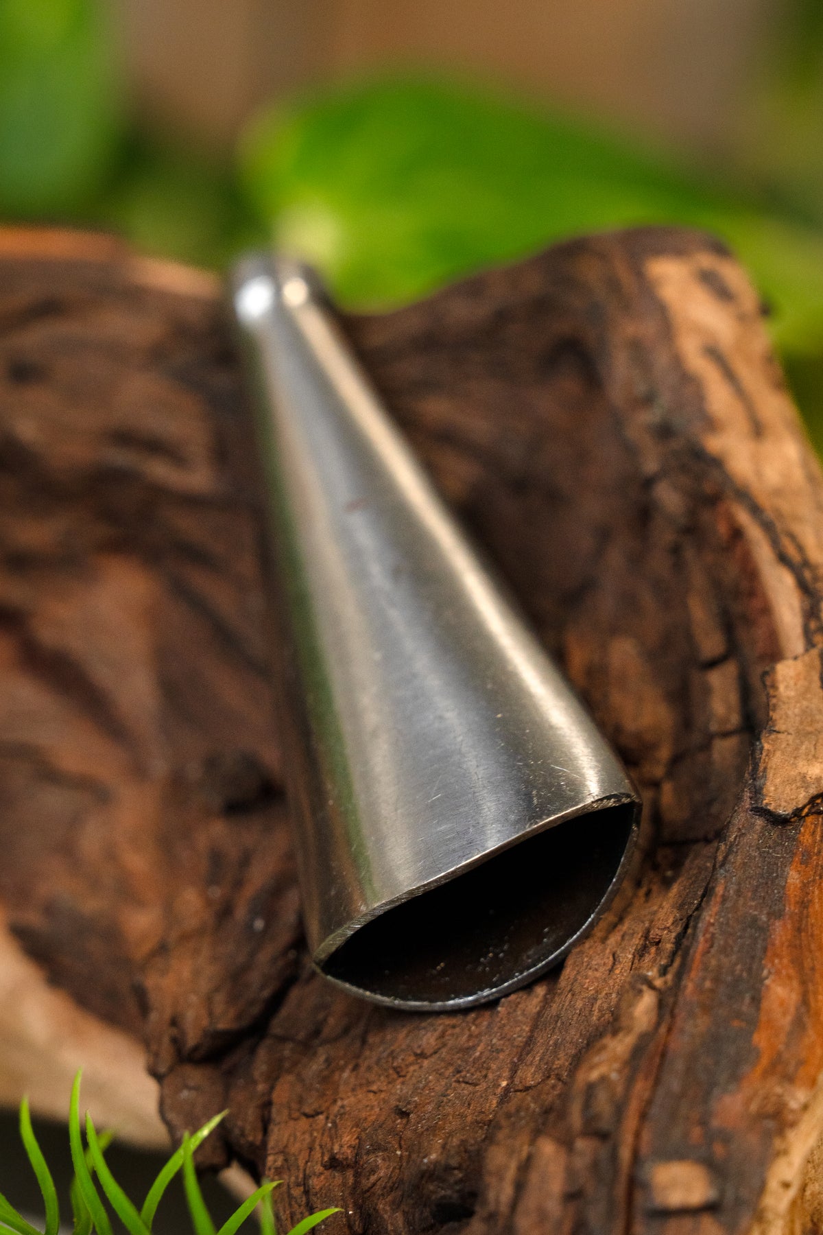 Scabbard chape medium