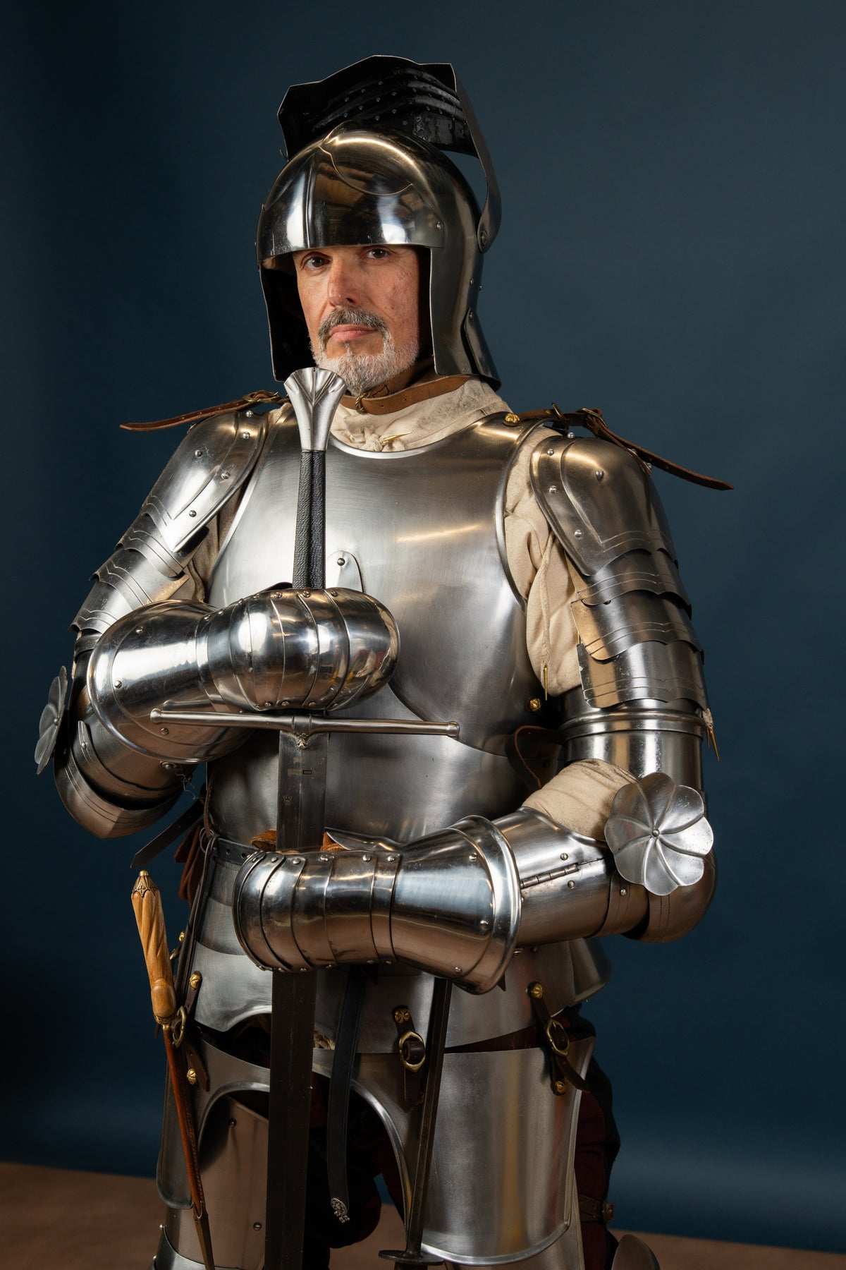 15th century two-handed sword, Royal Armouries, semi-sharp