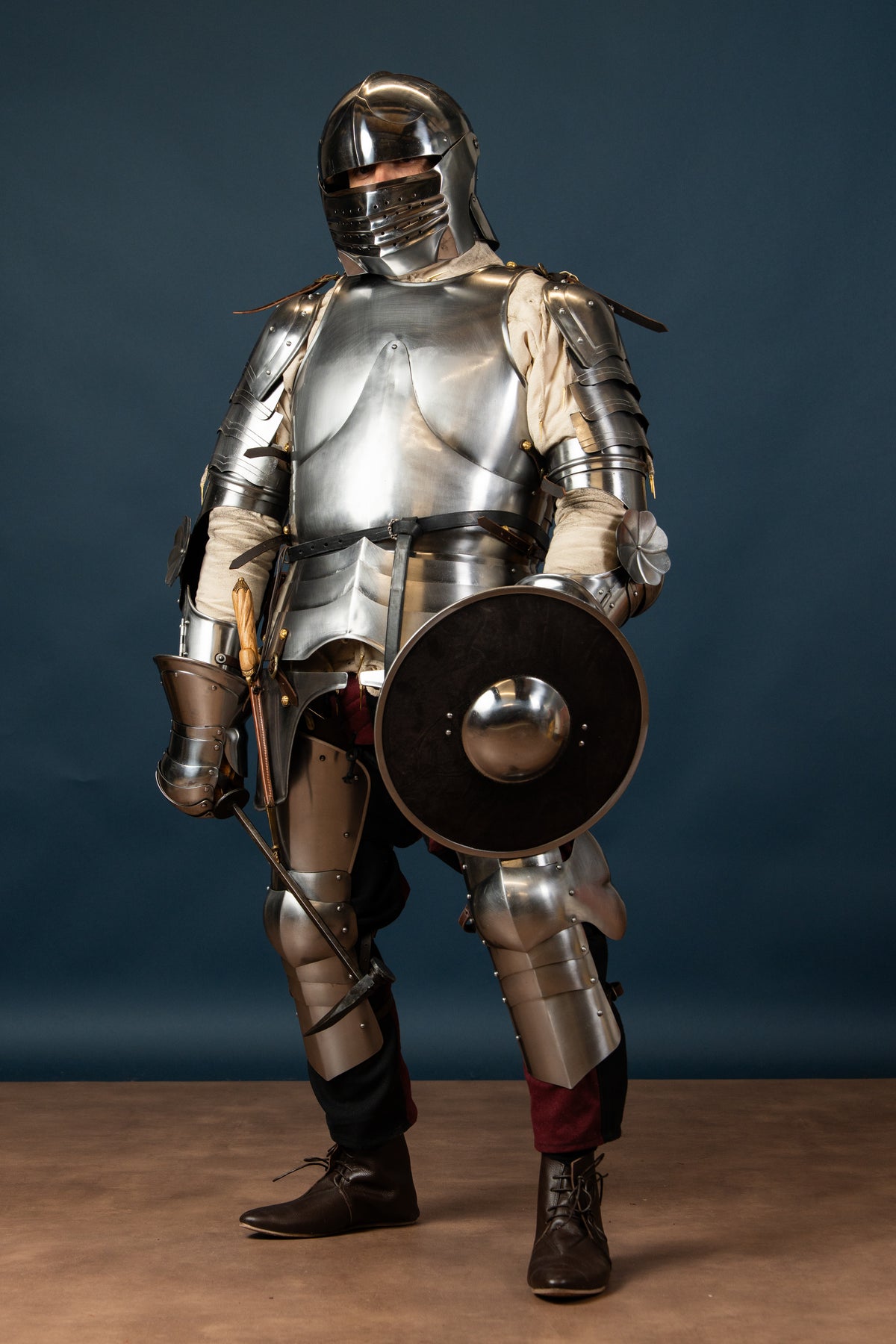 Buckler with leather covering, type IA, size L, 2 mm (battle-ready)