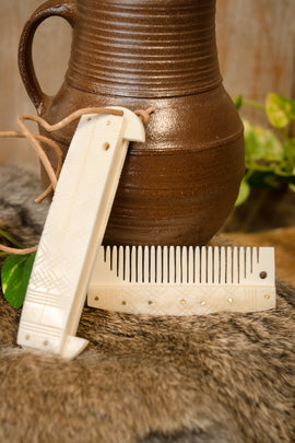 Swedish comb with holder