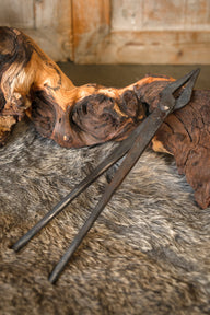 Medieval tongs