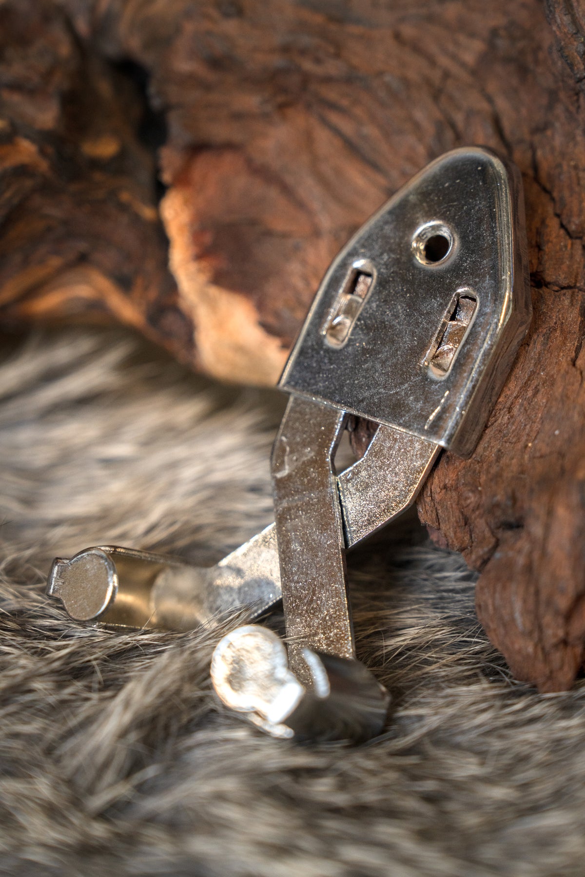 Wall hanger for swords, max. blade width 6.5 cm