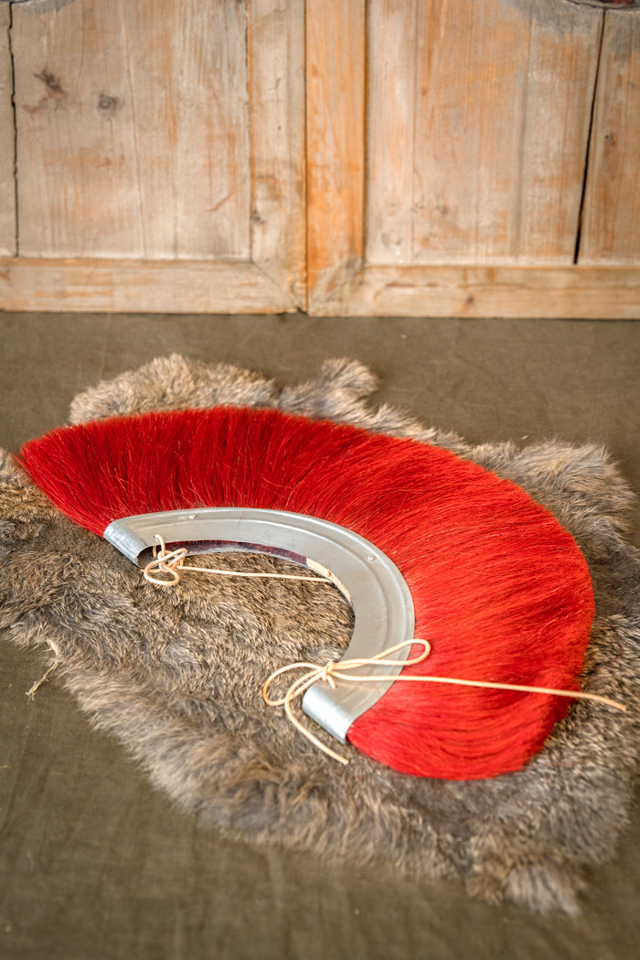 Roman helmet crest, red, metal base