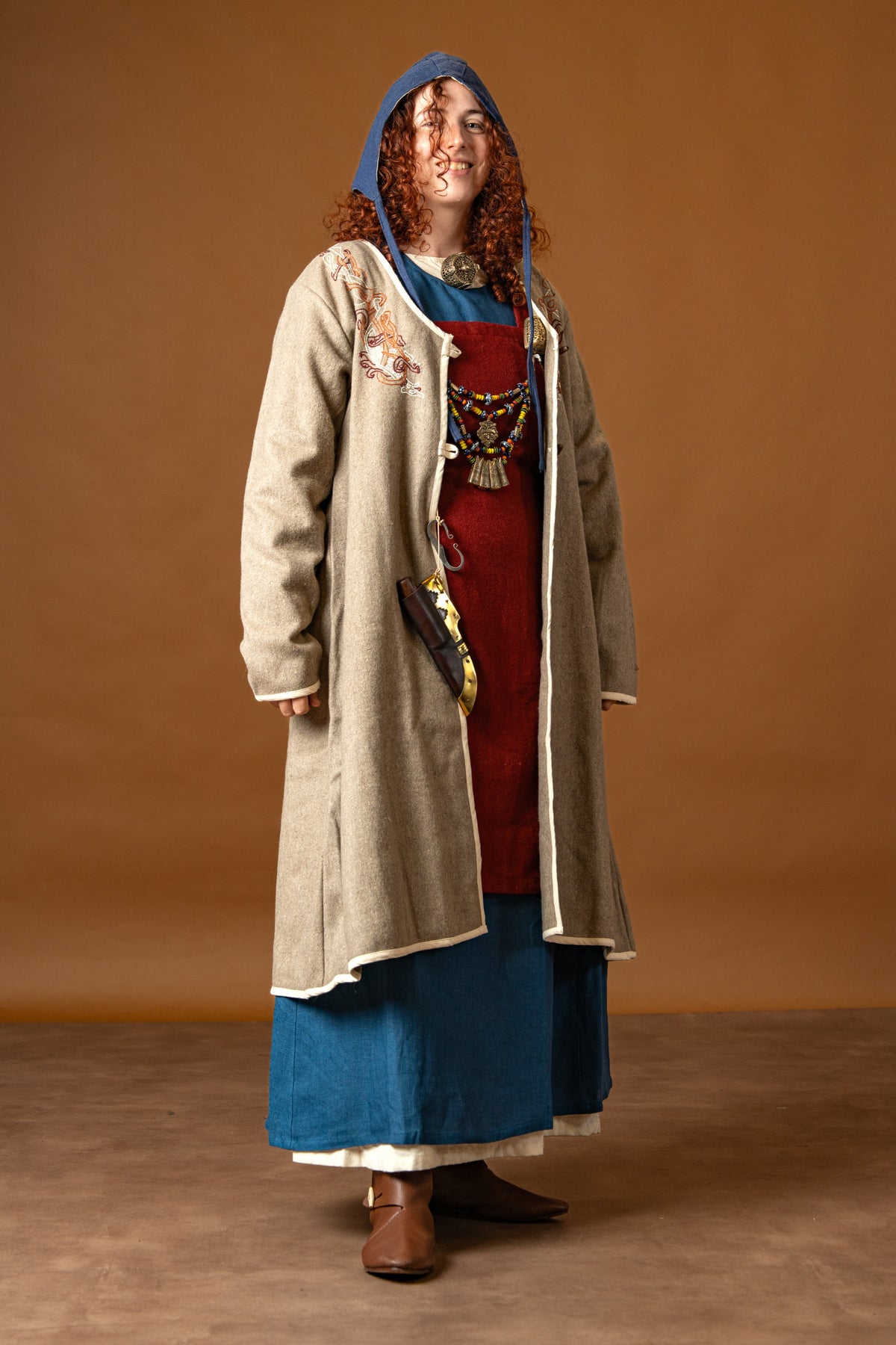 Viking kaftan Skadi, sand, wool blend