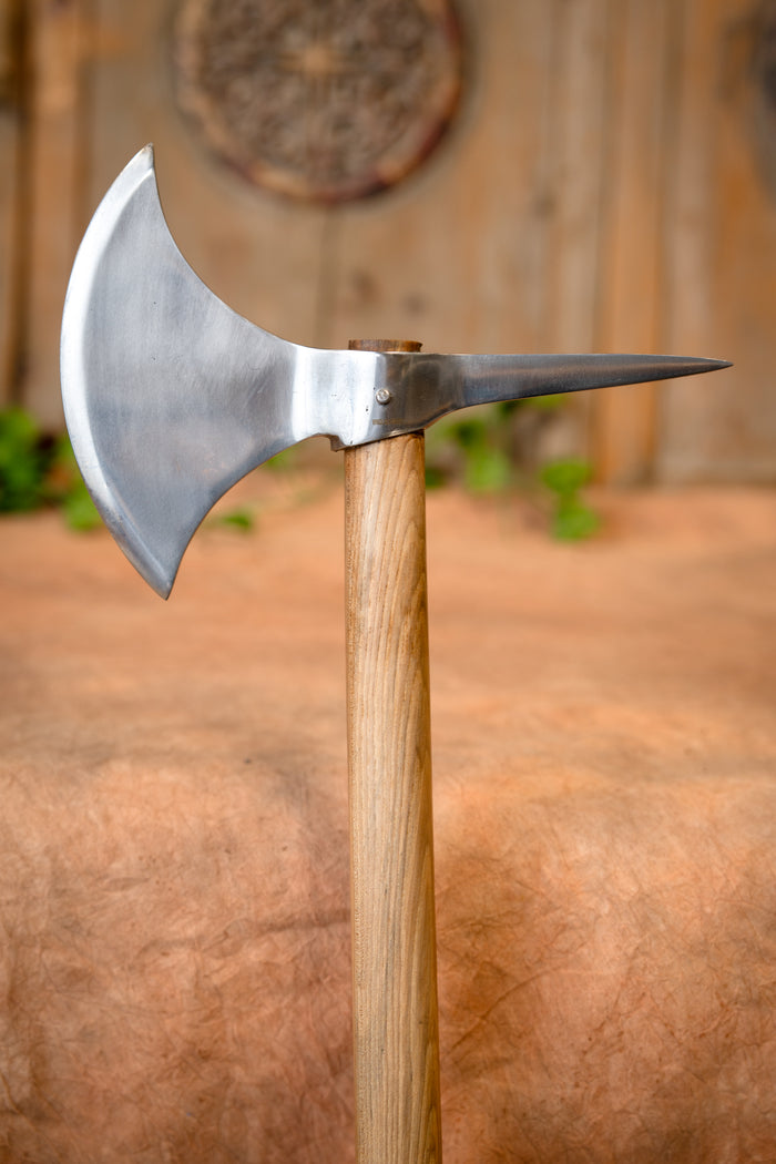 Battle axe Konrad, 16th century, semi-sharp