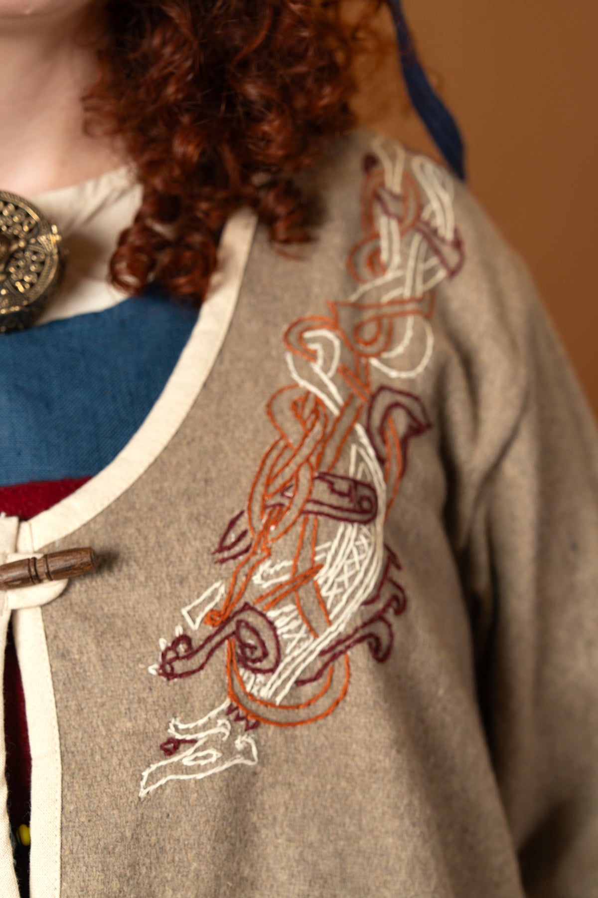Viking kaftan Skadi, sand, wool blend