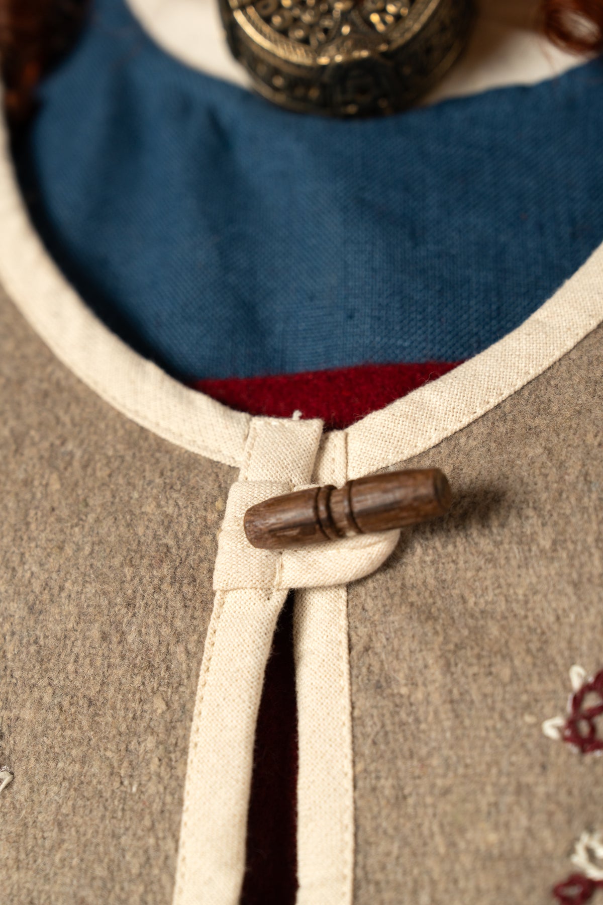 Viking kaftan Skadi, sand, wool blend