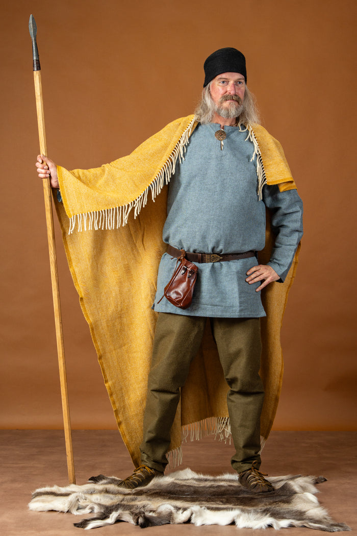 Germanic Iron Age cloak, wool, yellow