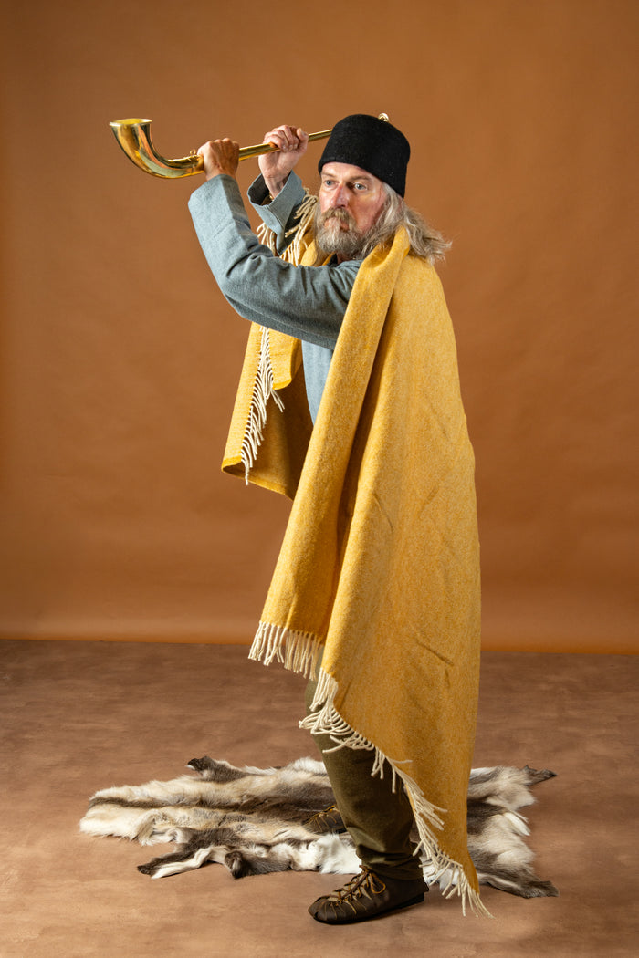 Germanic Iron Age cloak, wool, yellow