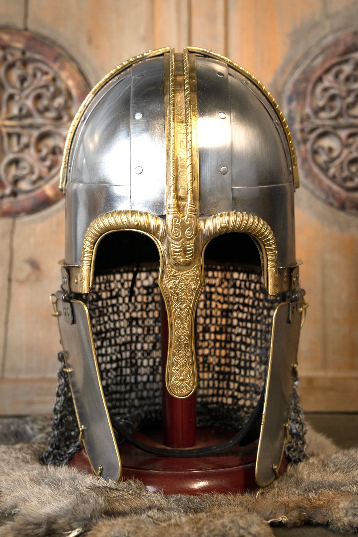 Coppergate helmet, 1.6 mm, riveted aventail