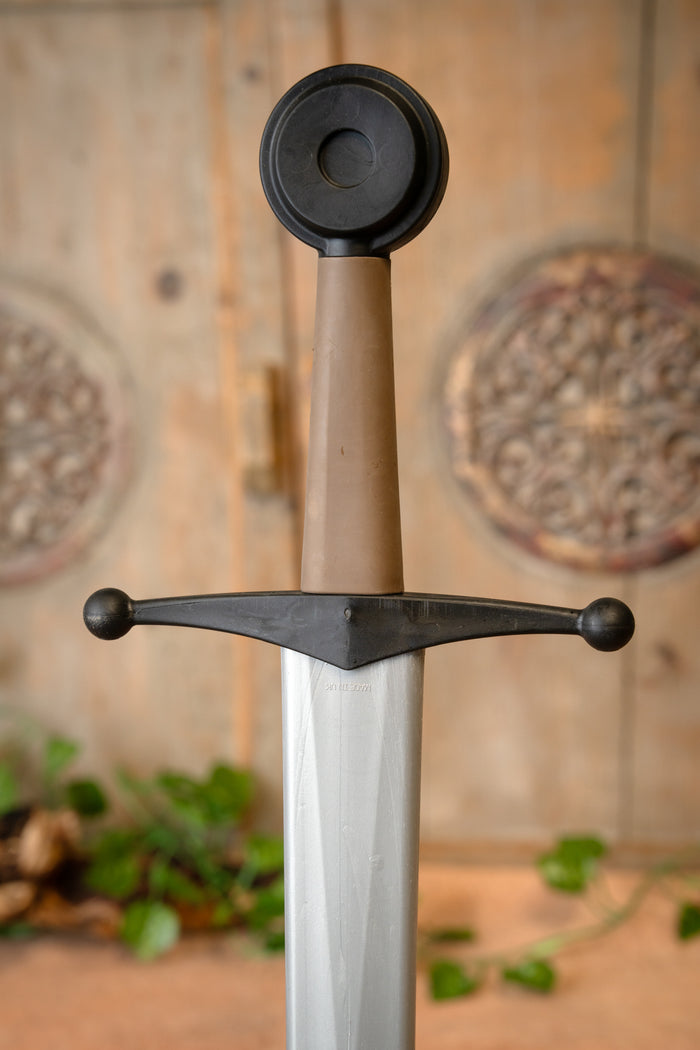 One handed replica HEMA