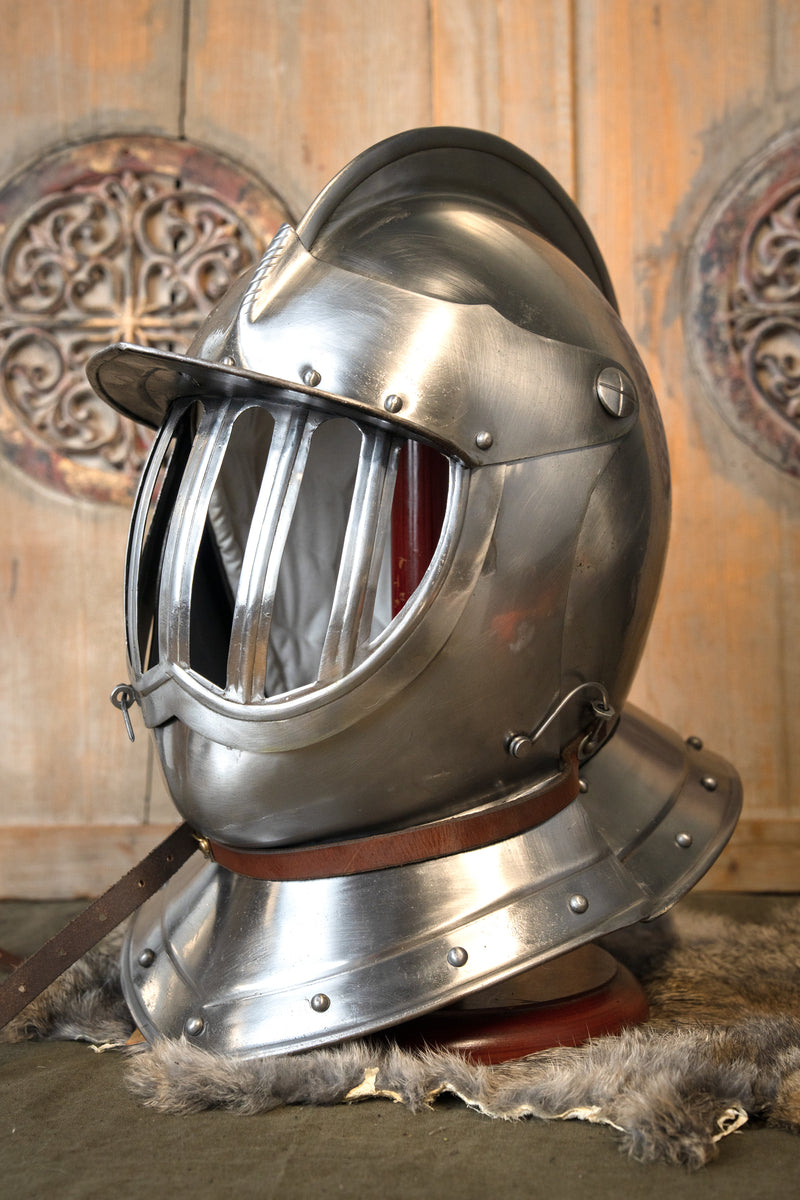 Geschlossener Helm, 17. Jahrhundert, 1,6 mm
