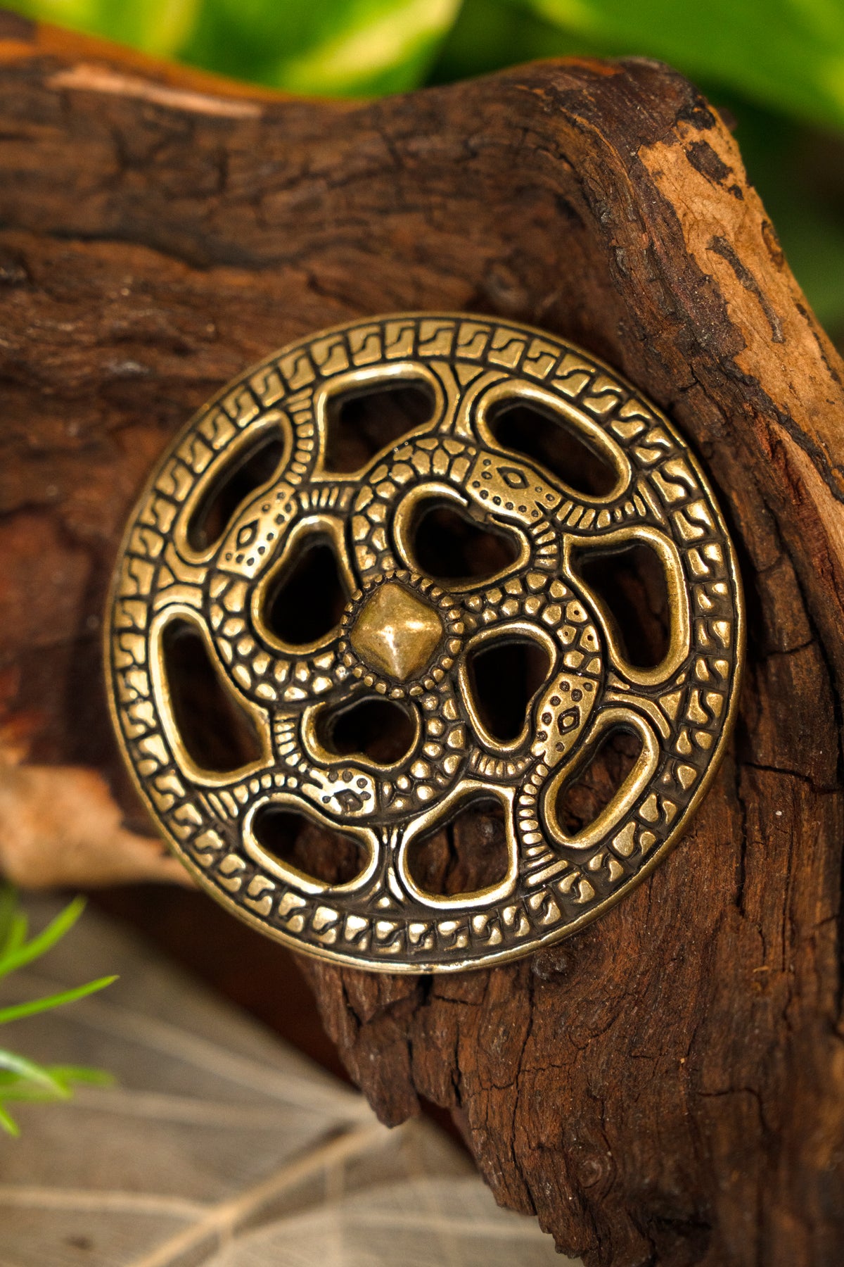 Germanic zierscheibe, amulet, zamak