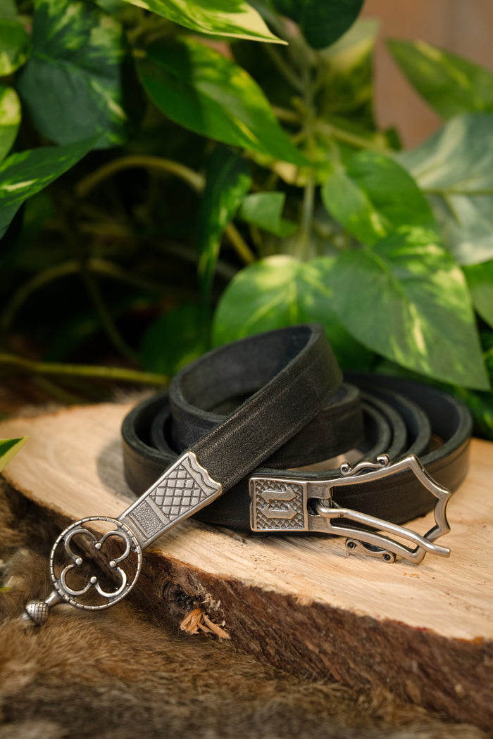 Gothic belt with belt end, black, 151 cm